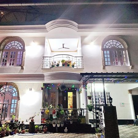 Jj'S White House Hotel Thrissur Ngoại thất bức ảnh